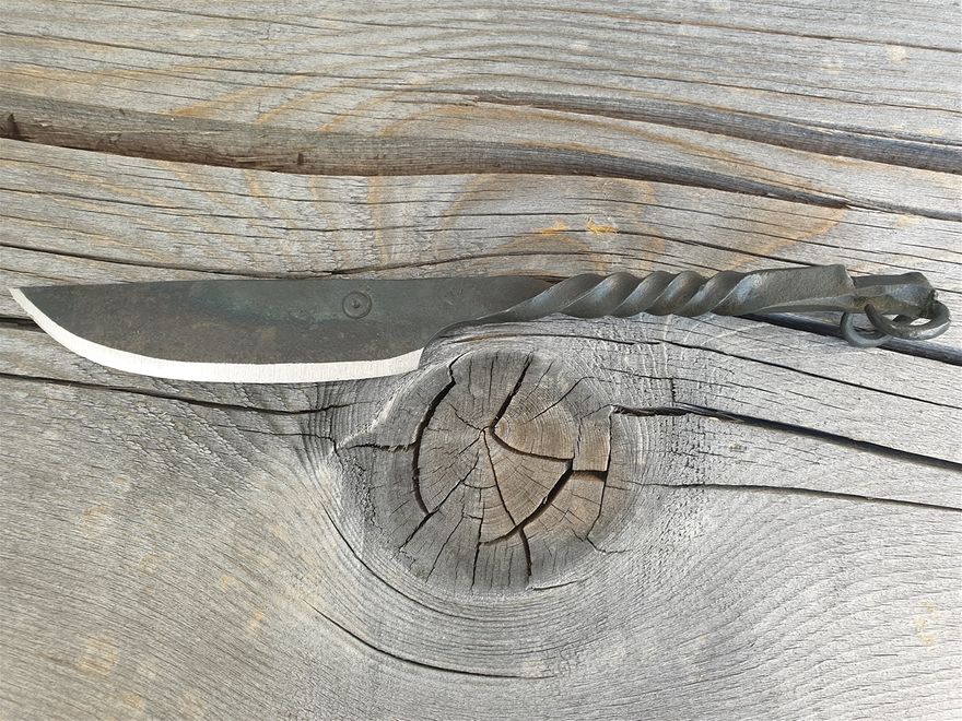 Couteau tête de dragon