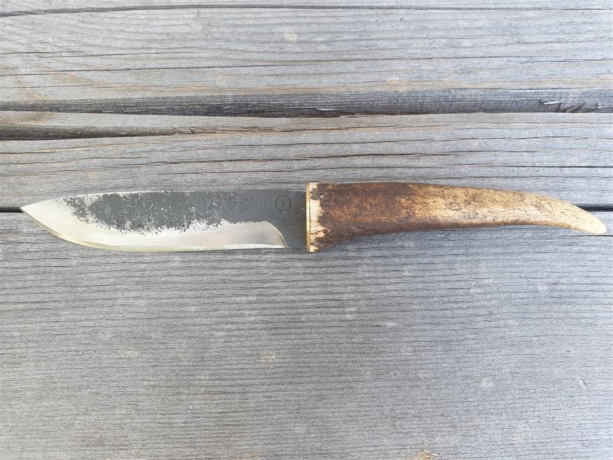 Brut de forge manche bois de cerf, couteau pour gaucher